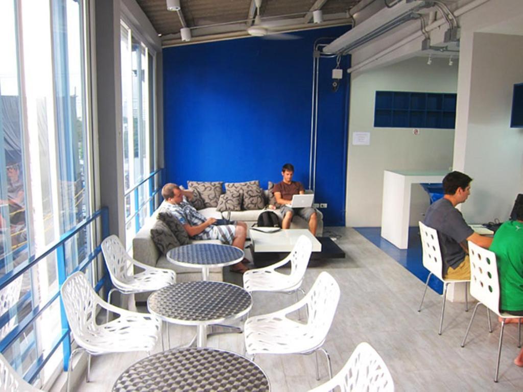 Jellybean Ezy Hostel Sathorn Bangkok Exterior foto