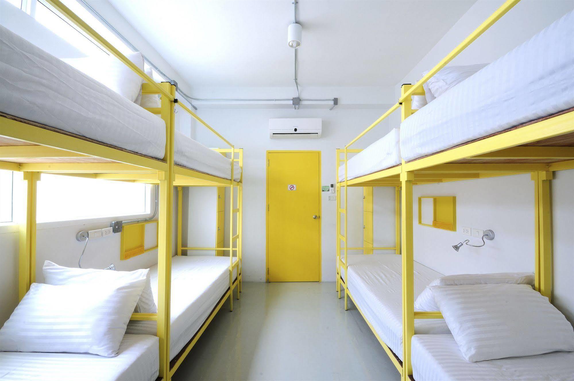 Jellybean Ezy Hostel Sathorn Bangkok Exterior foto